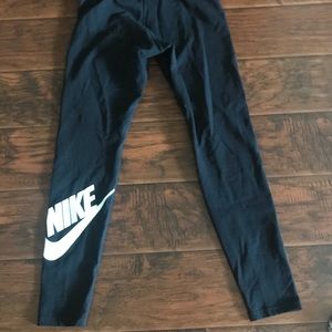 Nike Leggings. Never worn. @kishia94